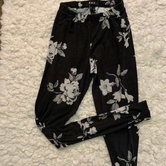 3 for $20 🎉 SWS Leggings - Picture 1 of 1